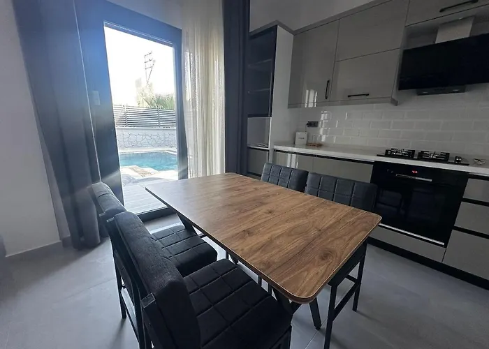 Pinewood Villa