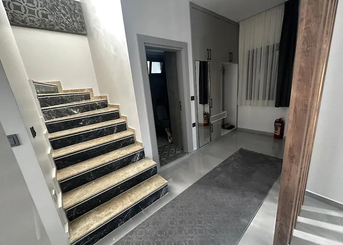 Pinewood Villa